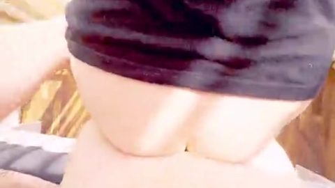 Quick Sex and Cumming in Yoga Pants Before Workout