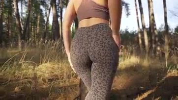 Petite Milf In Tight Leopard Leggings Teases Sexy Ass