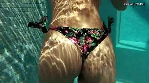 Serbian beauty swims naked underwater