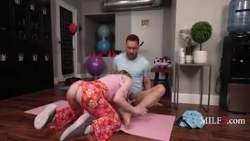 stepMom’s Yoga Phase Let Us Explore Some Taboos Calmly | MILF5