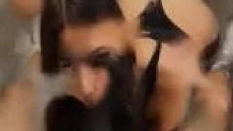 Anja Bla pusi kurac u tangicama.